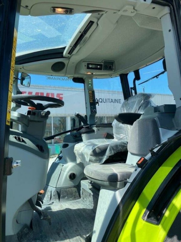 Traktor des Typs CLAAS ARION 430 PANORAMIC, Gebrauchtmaschine in Gardonne (Bild 5)