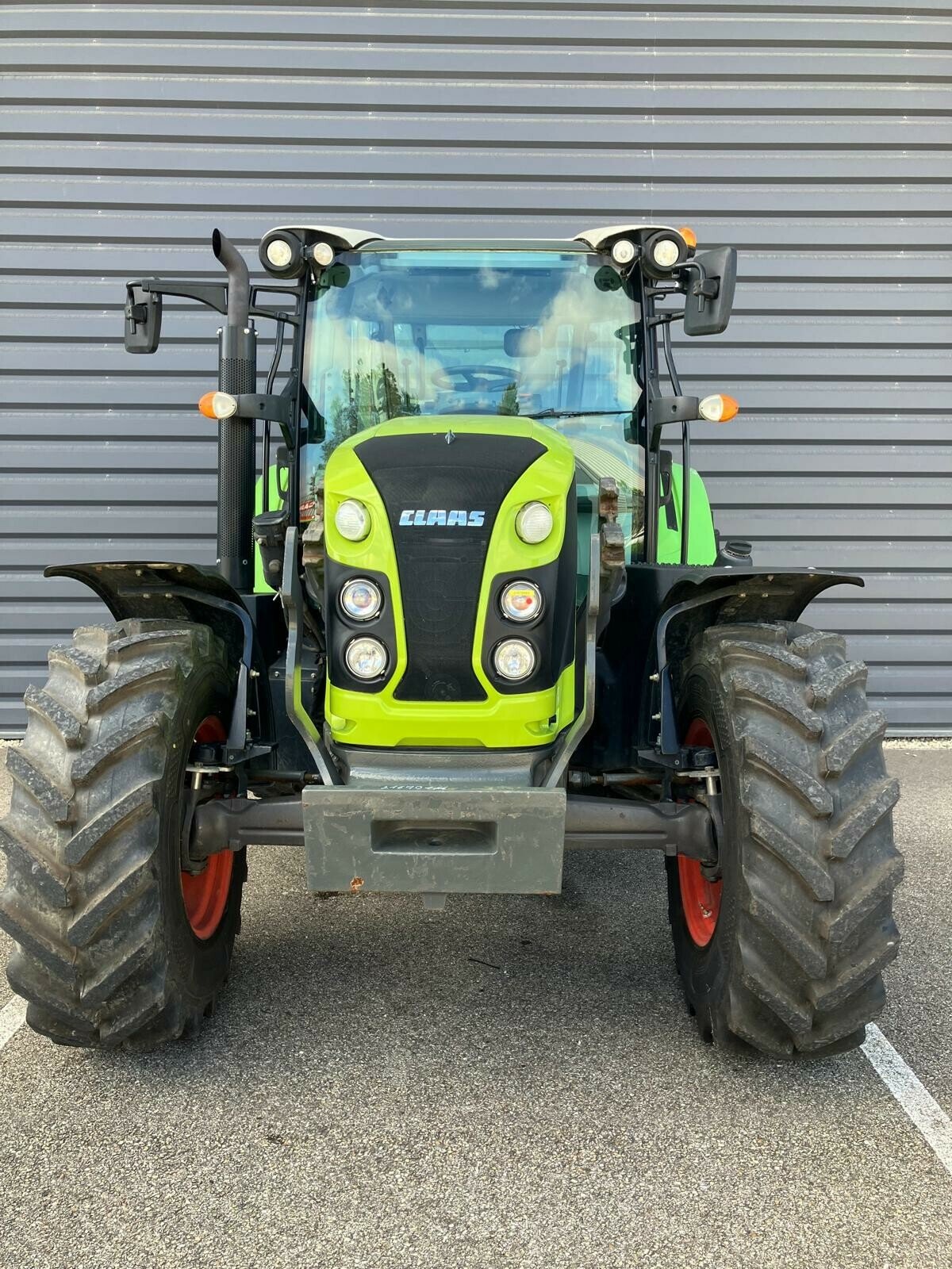 Traktor типа CLAAS ARION 430 SUR MESURE, Gebrauchtmaschine в Charnay-lès-macon (Фотография 5)