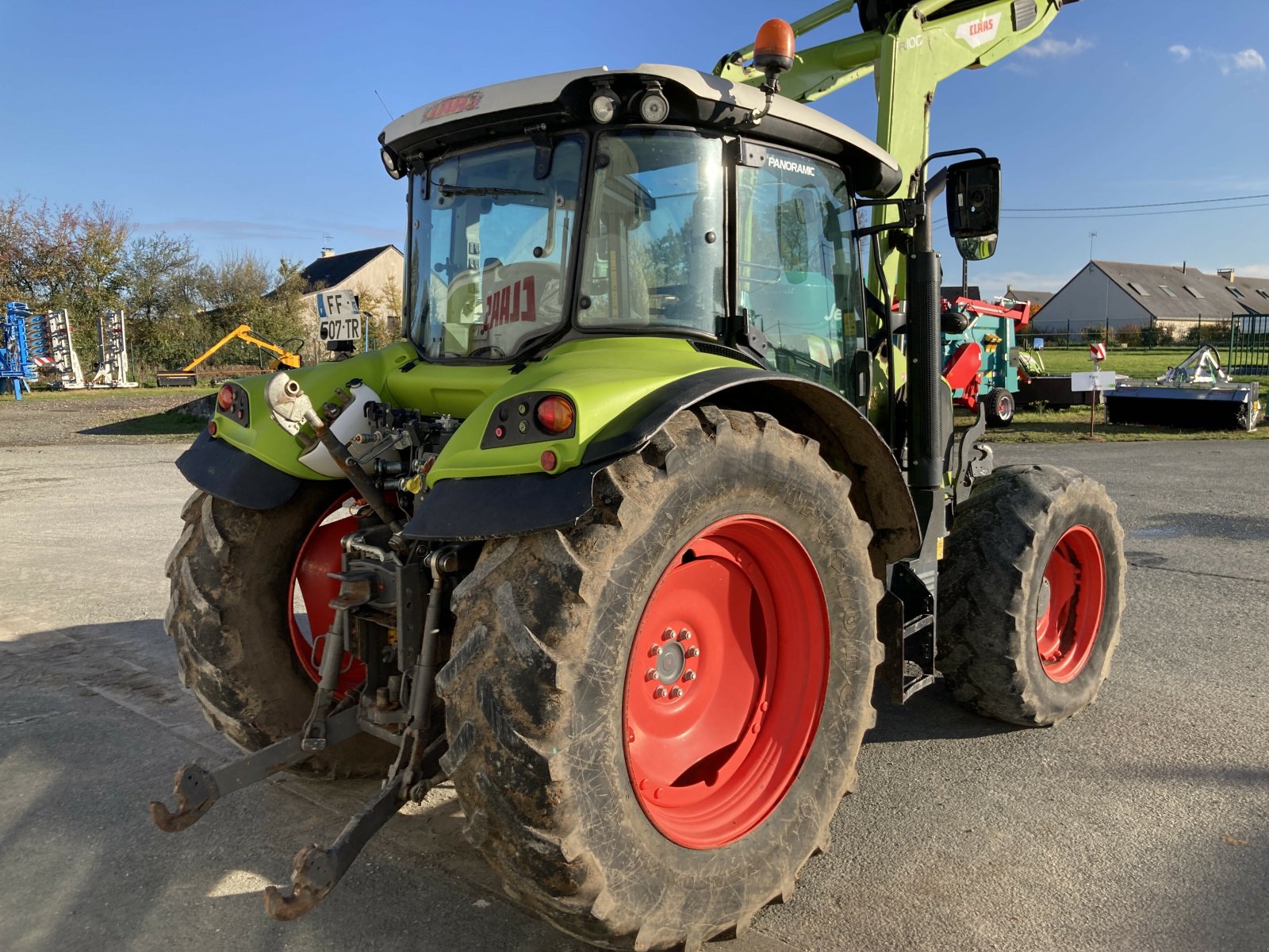 Traktor του τύπου CLAAS ARION 430 SUR MESURE, Gebrauchtmaschine σε ST CLEMENT DE LA PLACE (Φωτογραφία 5)