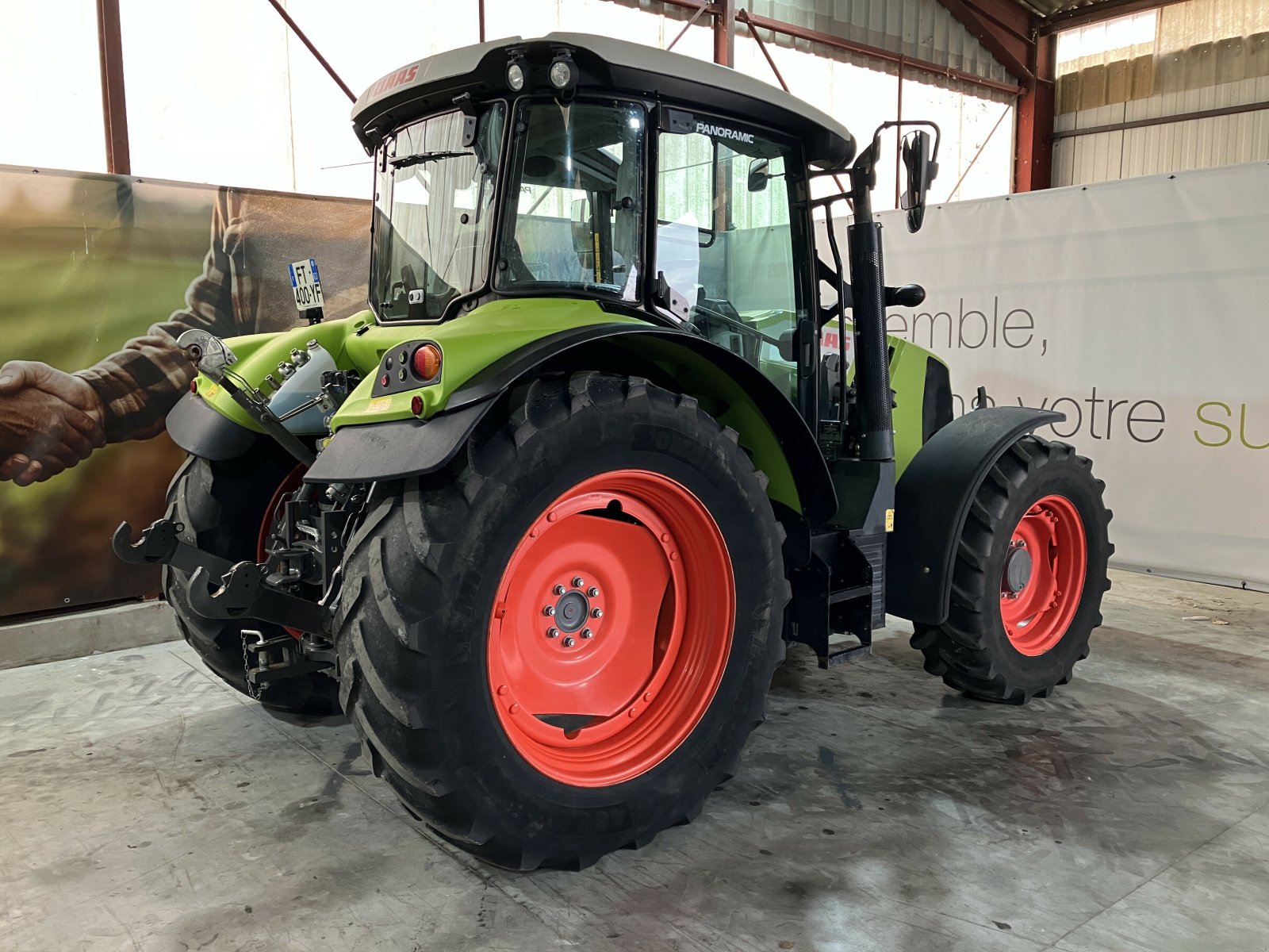 Traktor типа CLAAS ARION 430 SUR MESURE, Gebrauchtmaschine в NOGENT (Фотография 9)