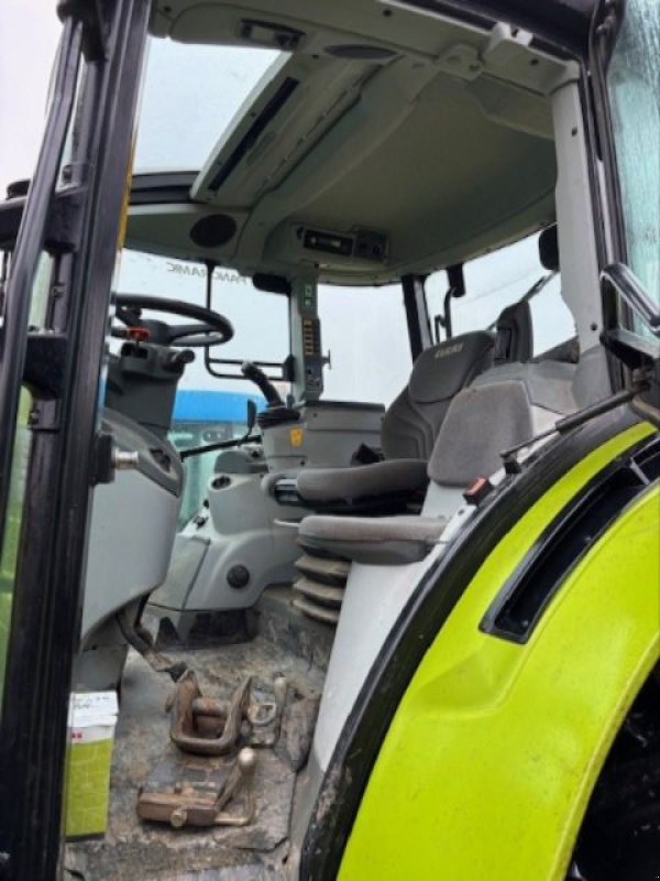 Traktor типа CLAAS Arion 430, Gebrauchtmaschine в LIZAC (Фотография 2)