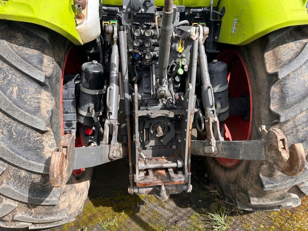 Traktor des Typs CLAAS ARION 430, Gebrauchtmaschine in JOSSELIN (Bild 4)