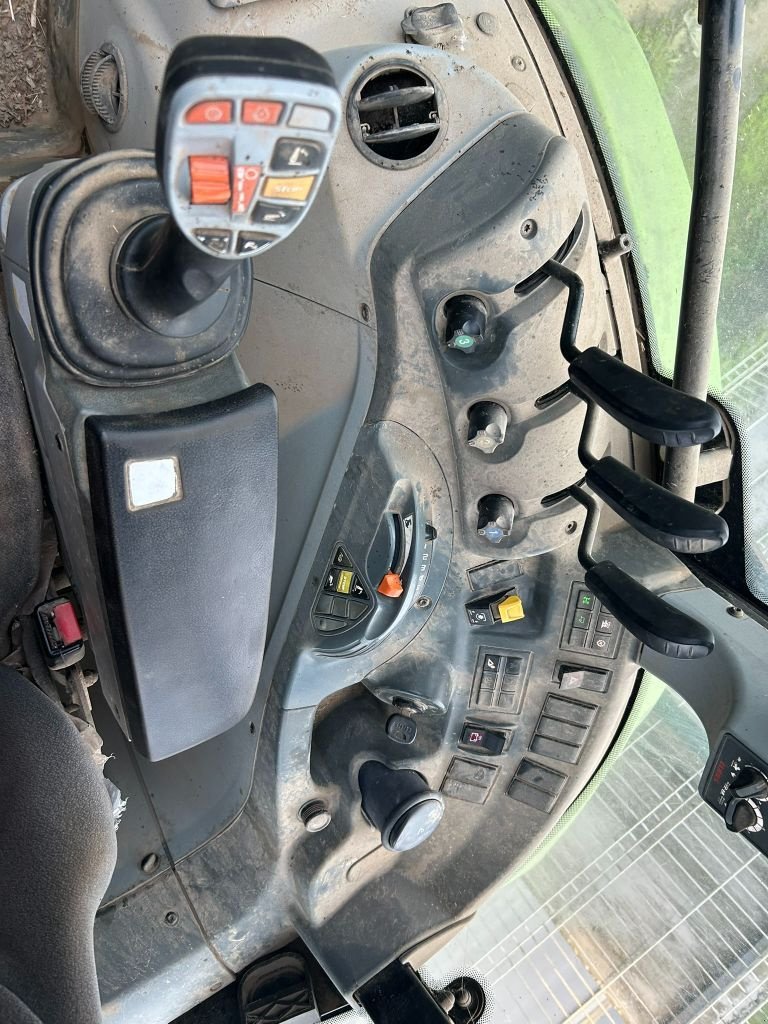 Traktor του τύπου CLAAS ARION 430, Gebrauchtmaschine σε JOSSELIN (Φωτογραφία 8)