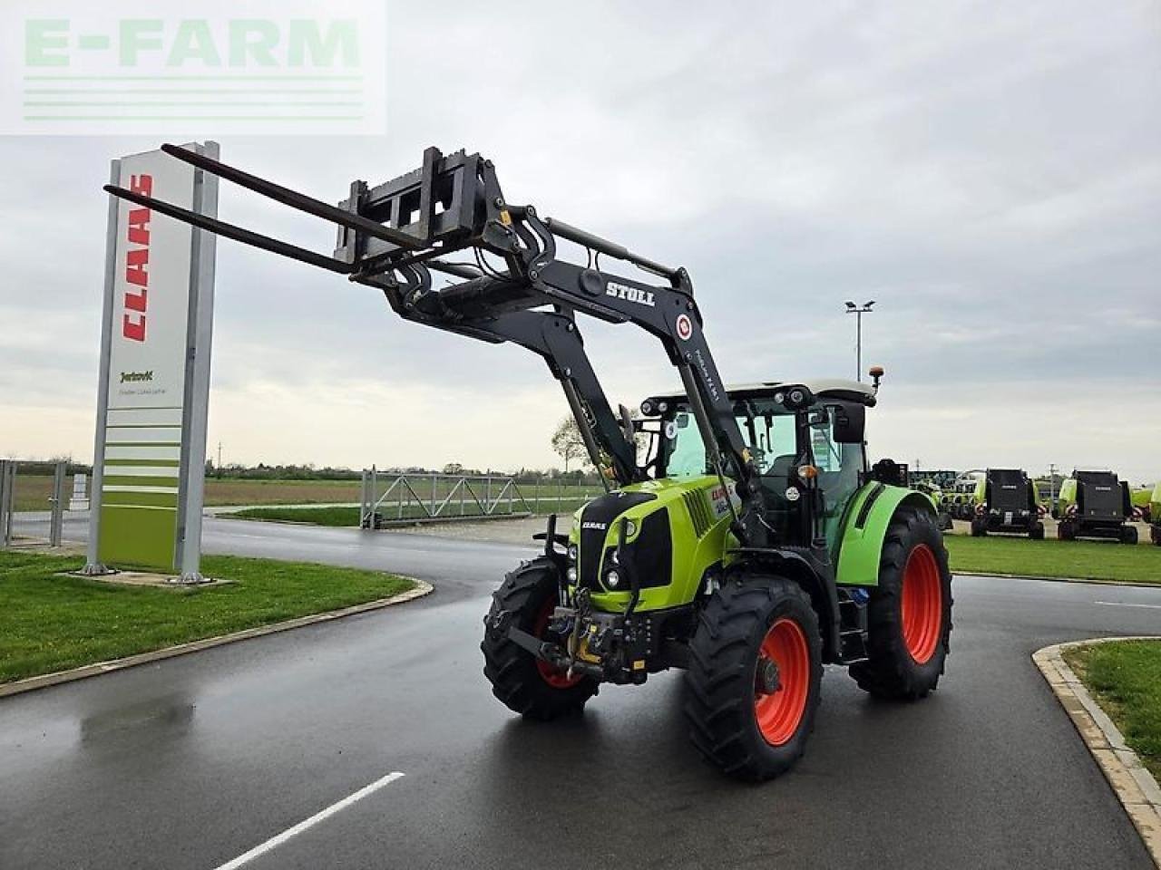 Traktor типа CLAAS arion 430, Gebrauchtmaschine в KOŠKA (Фотография 1)