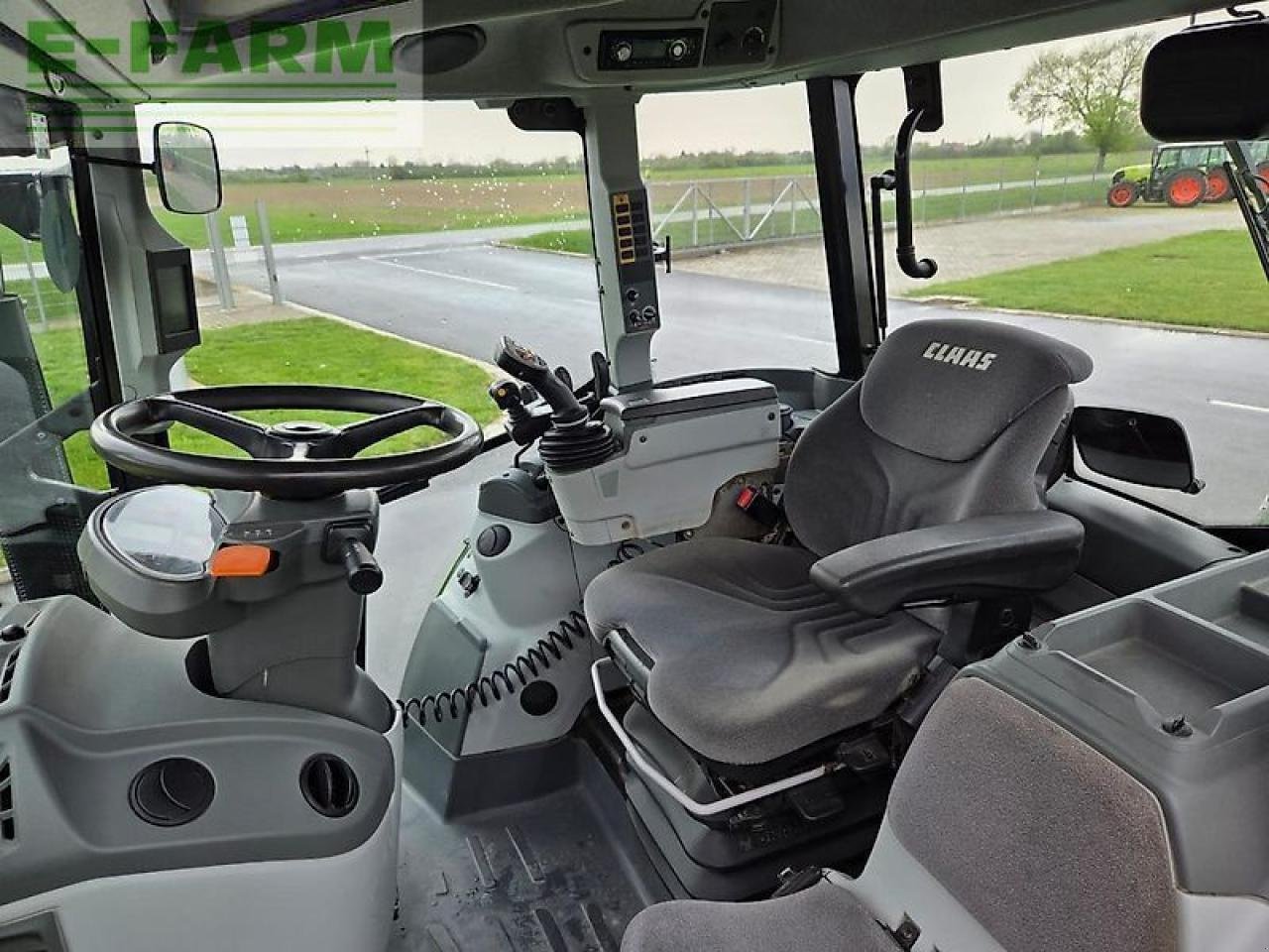 Traktor типа CLAAS arion 430, Gebrauchtmaschine в KOŠKA (Фотография 9)