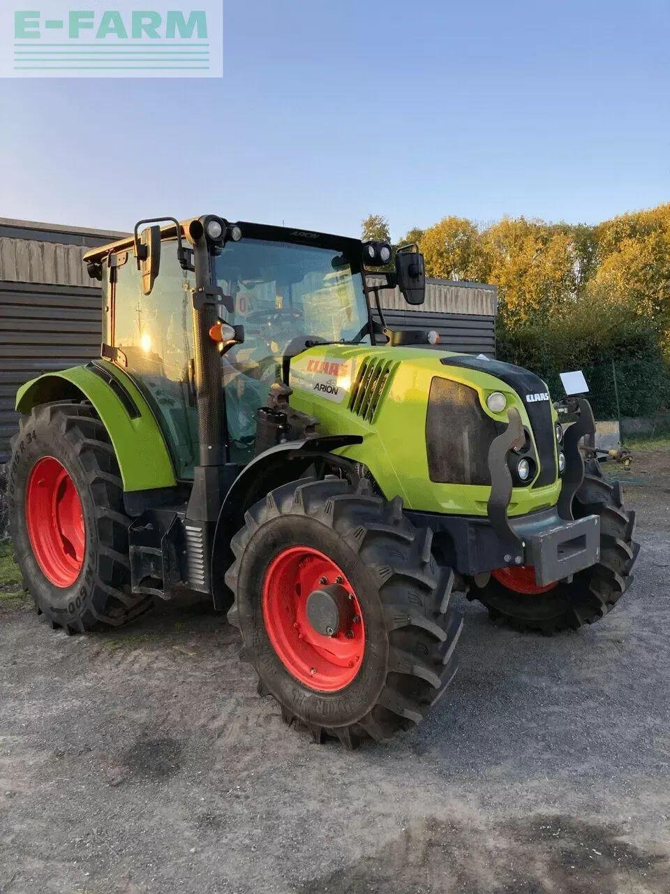 Traktor του τύπου CLAAS arion 430, Gebrauchtmaschine σε PLOUIGNEAU (Φωτογραφία 1)