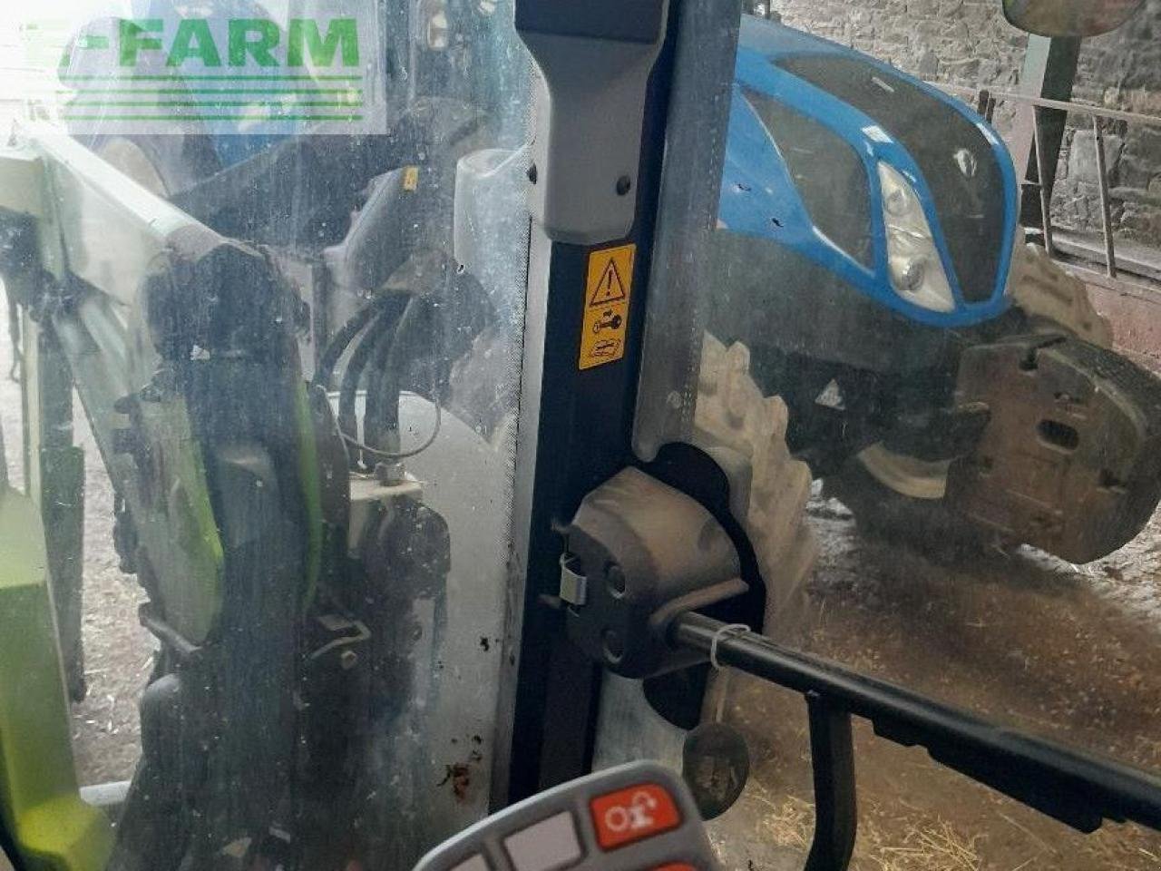 Traktor of the type CLAAS ARION 430, Gebrauchtmaschine in CORNHILL-ON-TWEED (Picture 9)