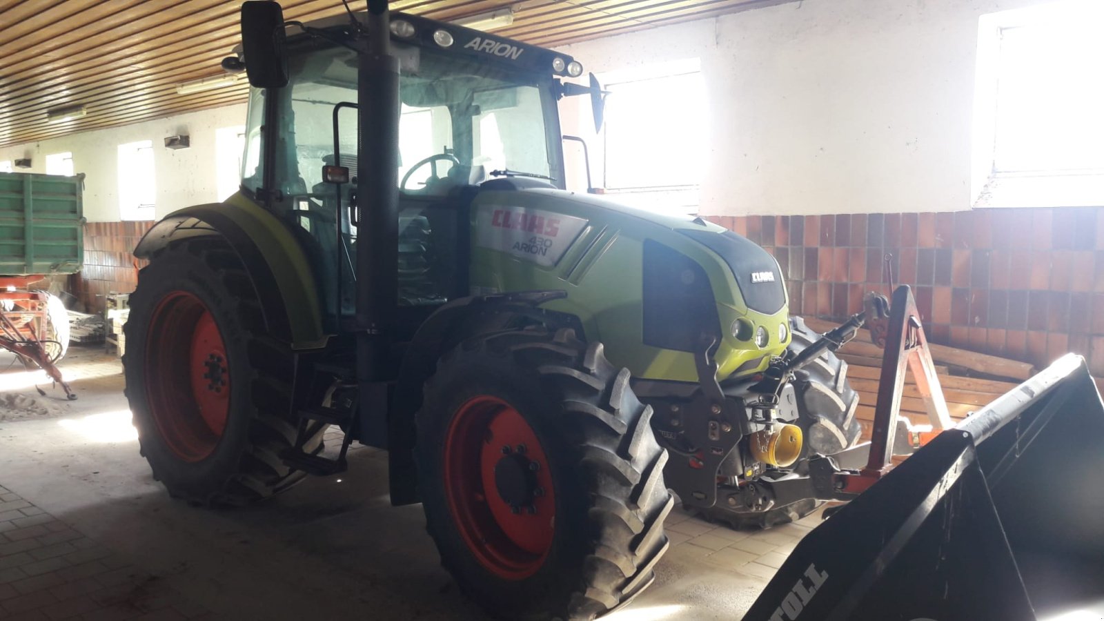 Traktor of the type CLAAS Arion 430, Gebrauchtmaschine in Aislingen (Picture 1)