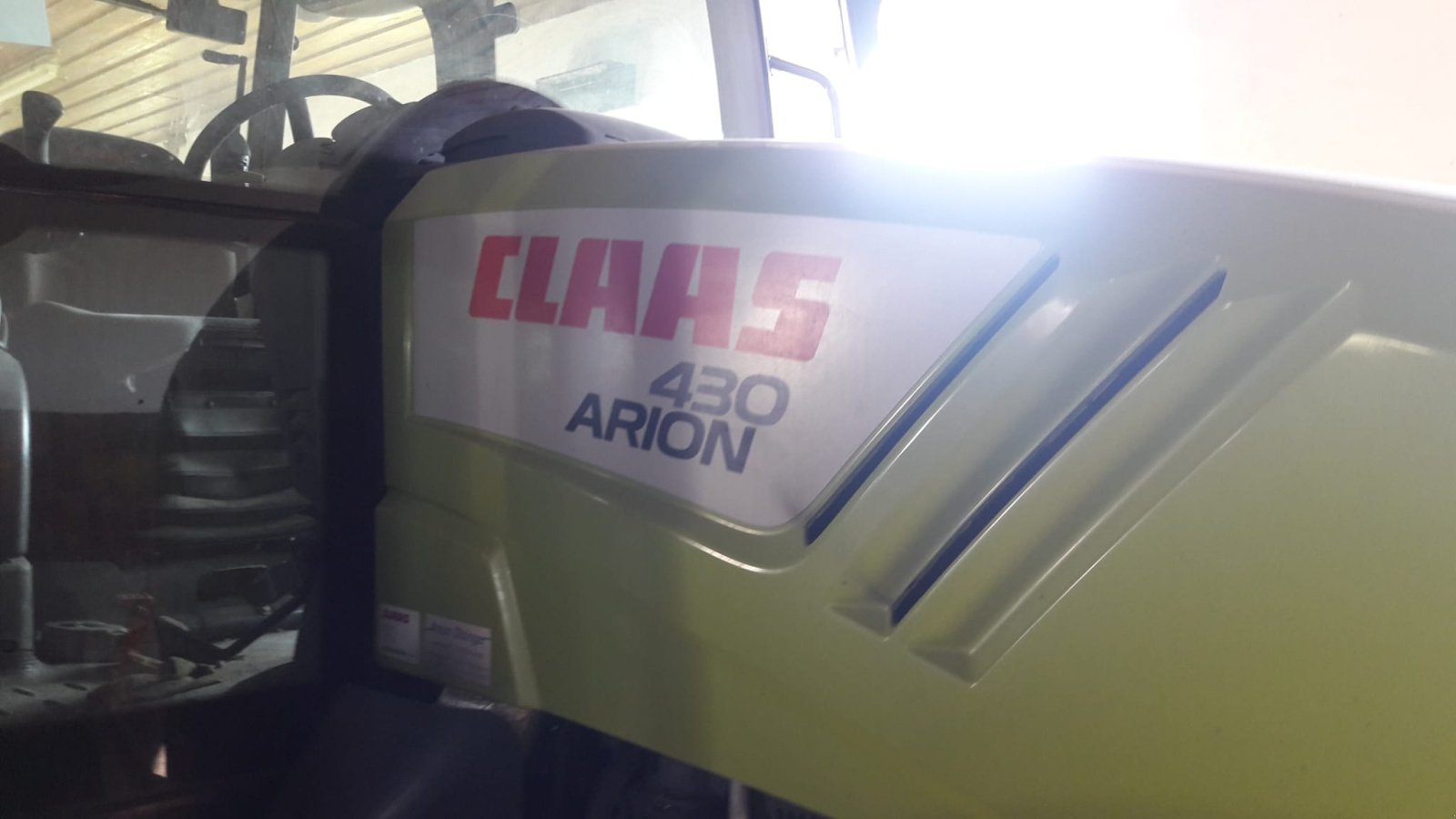 Traktor of the type CLAAS Arion 430, Gebrauchtmaschine in Aislingen (Picture 2)