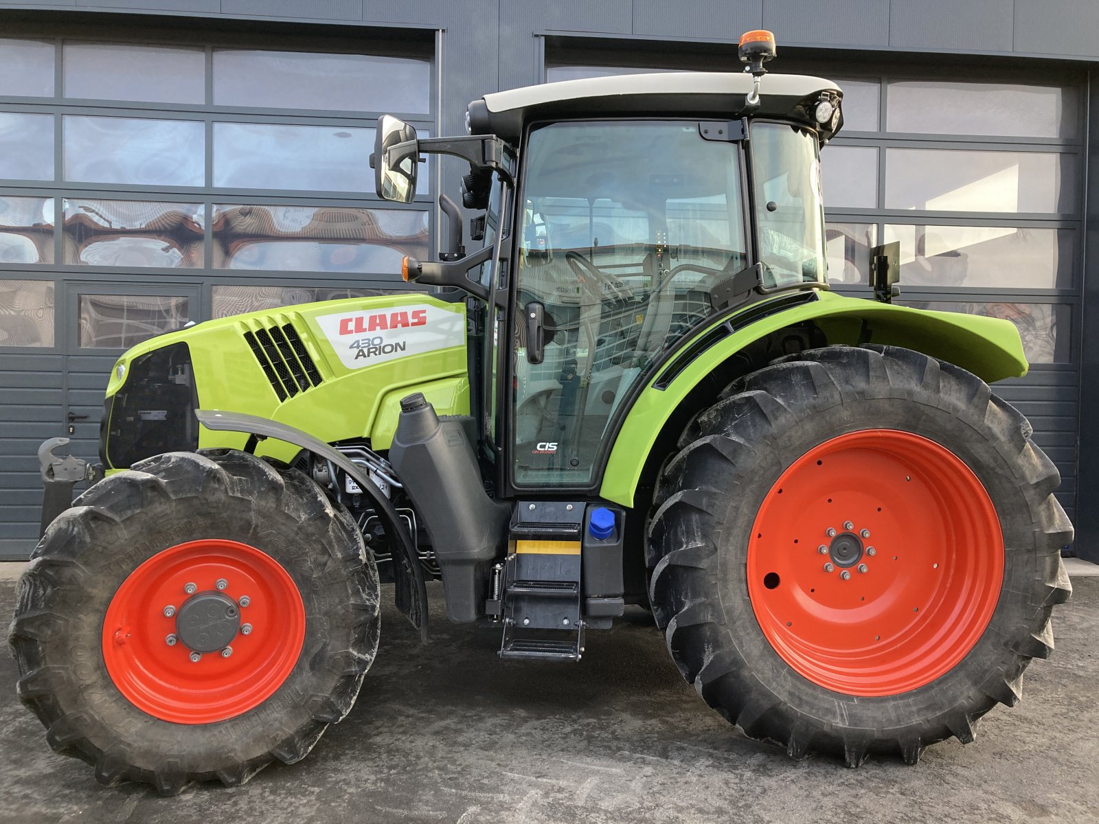 Traktor typu CLAAS Arion 430, Gebrauchtmaschine v Wülfershausen an der Saale (Obrázok 2)