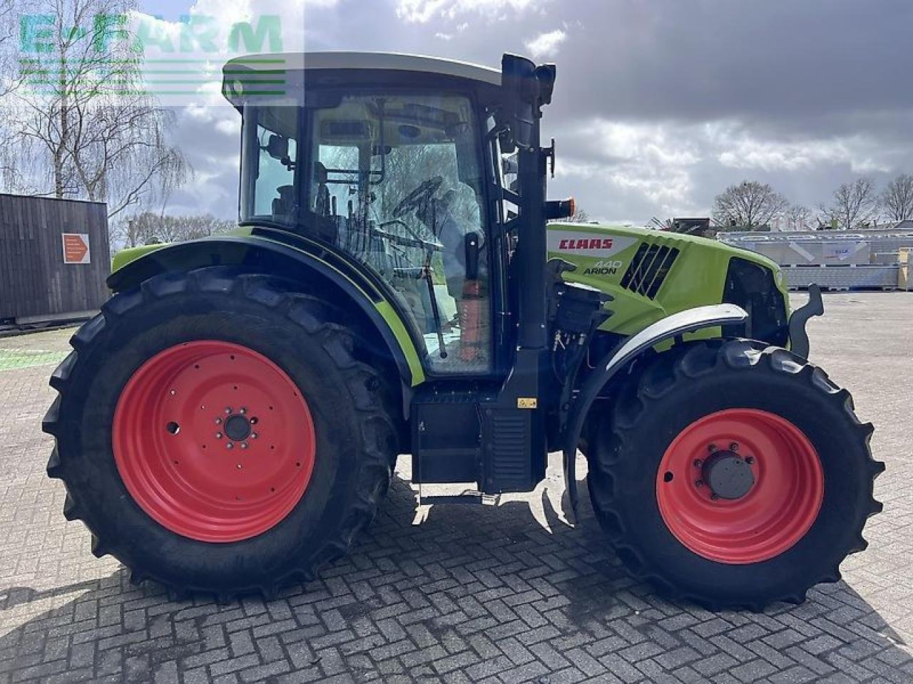 Traktor van het type CLAAS arion 440 cis+, Gebrauchtmaschine in ag BROEKLAND (Foto 7)