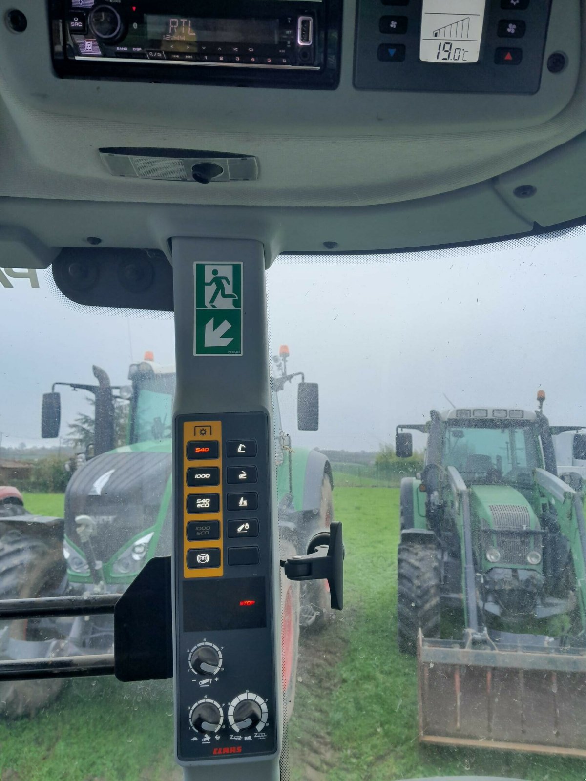 Traktor a típus CLAAS ARION 440 CIS PANORAMIC, Gebrauchtmaschine ekkor: Charnay-lès-macon (Kép 7)