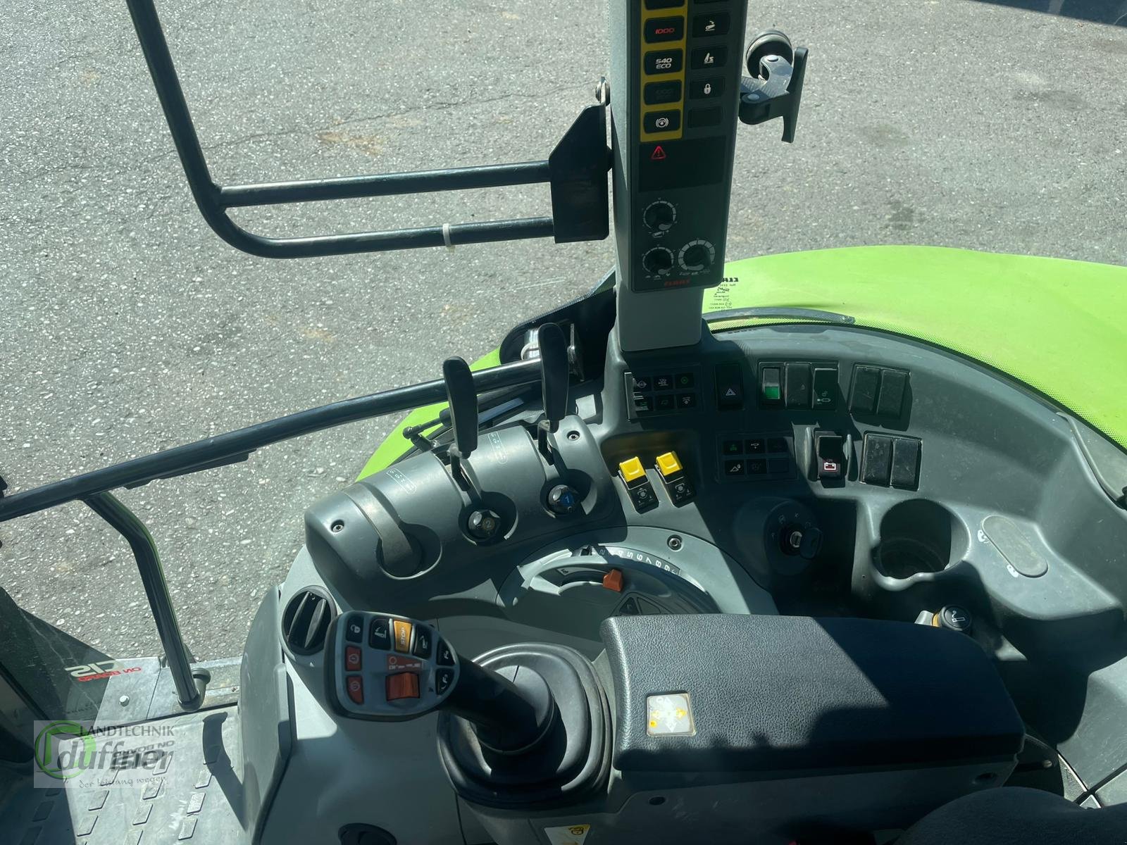 Traktor typu CLAAS Arion 440 CIS, Gebrauchtmaschine w Münsingen (Zdjęcie 7)