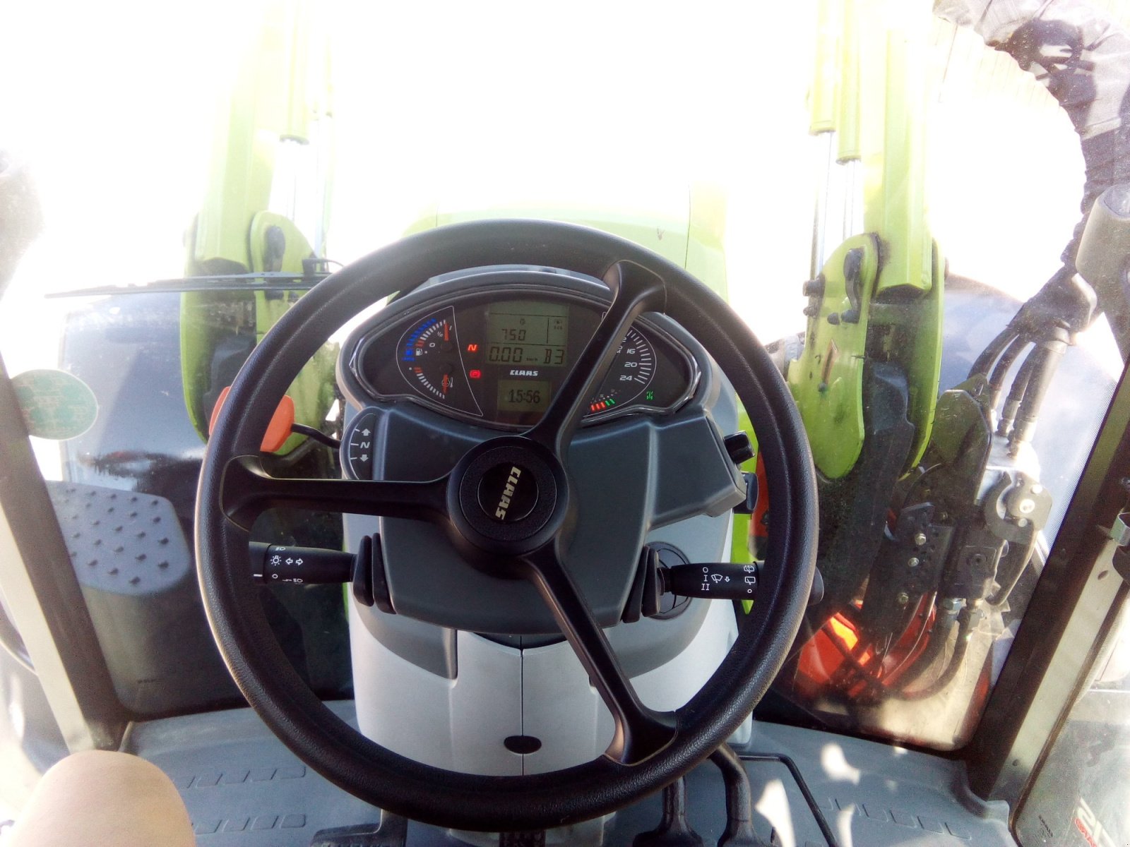 Traktor des Typs CLAAS Arion 440 CIS, Gebrauchtmaschine in Lichthausen (Bild 14)