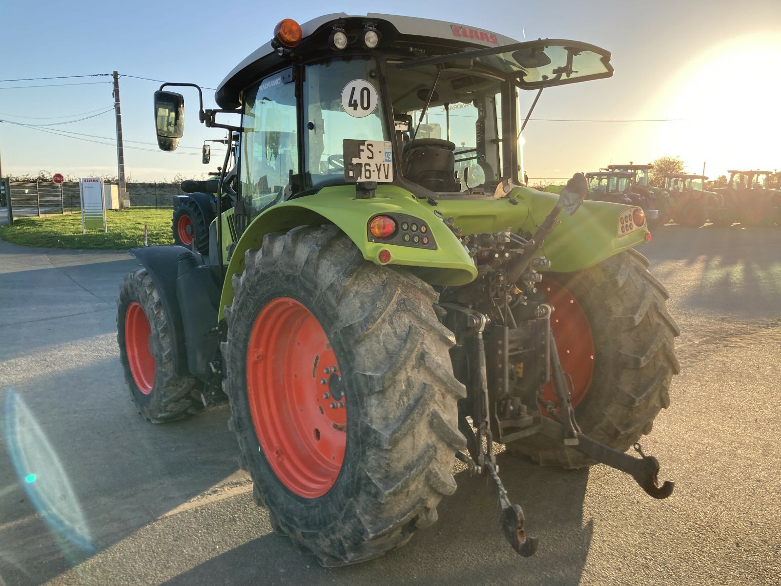 Traktor typu CLAAS ARION 440 MR ADVANCE, Gebrauchtmaschine v ST CLEMENT DE LA PLACE (Obrázek 9)