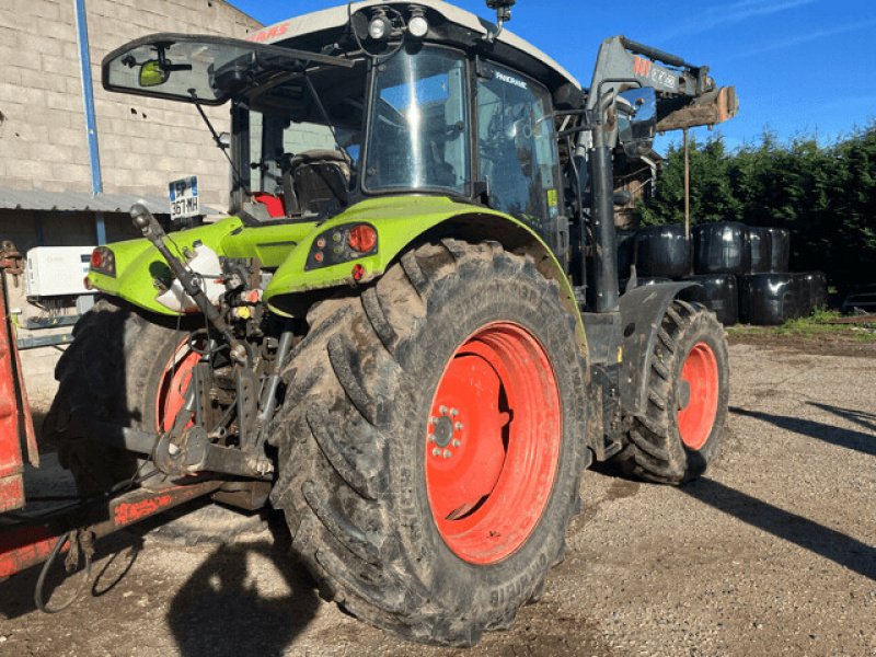Traktor typu CLAAS ARION 440 SUR MESURE, Gebrauchtmaschine v Feurs (Obrázek 3)