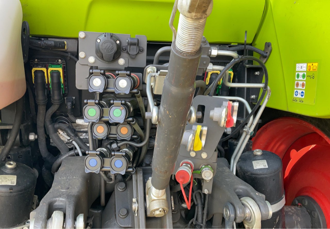 Traktor tip CLAAS ARION 440 TOIT HAUT, Gebrauchtmaschine in MORLHON LE HAUT (Poză 11)