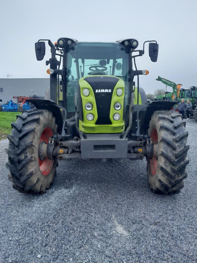 Traktor типа CLAAS ARION 440, Gebrauchtmaschine в BAZOGES EN PAREDS (Фотография 3)