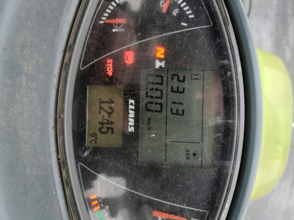 Traktor типа CLAAS ARION 440, Gebrauchtmaschine в BAZOGES EN PAREDS (Фотография 10)