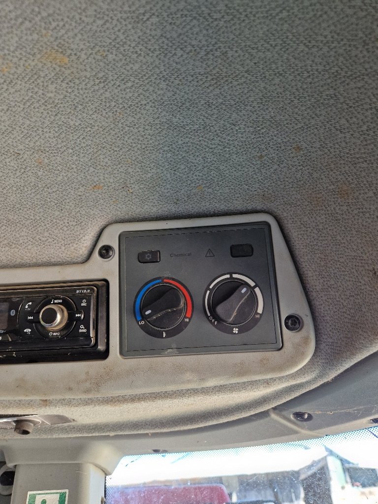 Traktor of the type CLAAS Arion 440, Gebrauchtmaschine in BRECEY (Picture 9)