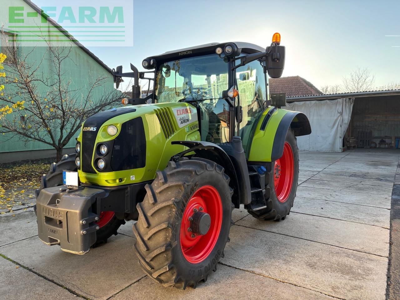 Traktor типа CLAAS Arion 440, Gebrauchtmaschine в Hamburg (Фотография 1)