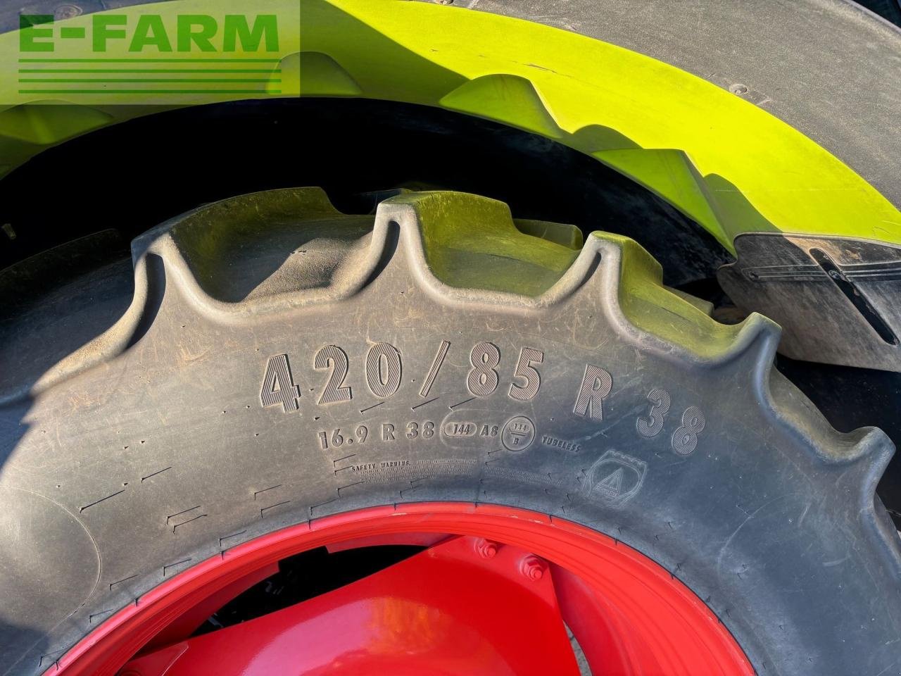 Traktor типа CLAAS Arion 440, Gebrauchtmaschine в Hamburg (Фотография 16)