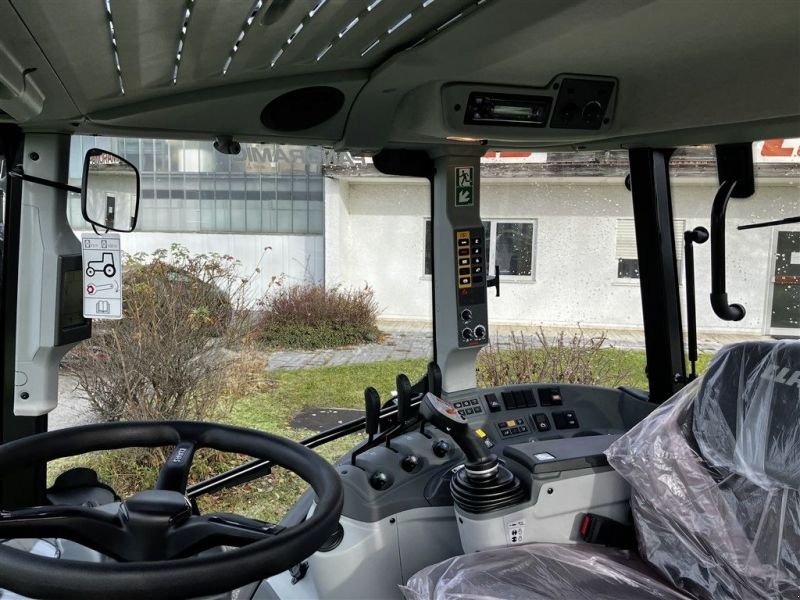 Traktor des Typs CLAAS ARION 440, Neumaschine in Grabenstätt-Erlstätt (Bild 7)