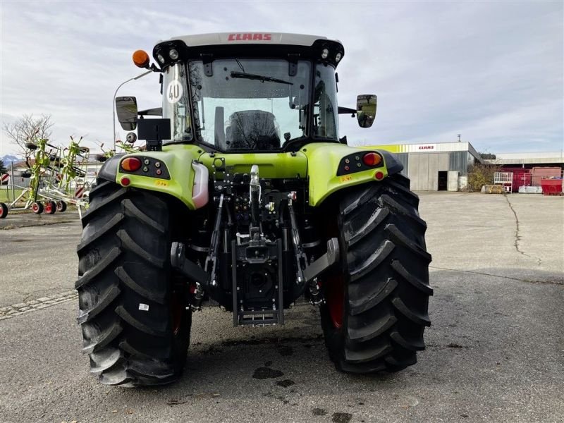Traktor des Typs CLAAS ARION 440, Neumaschine in Grabenstätt-Erlstätt (Bild 3)