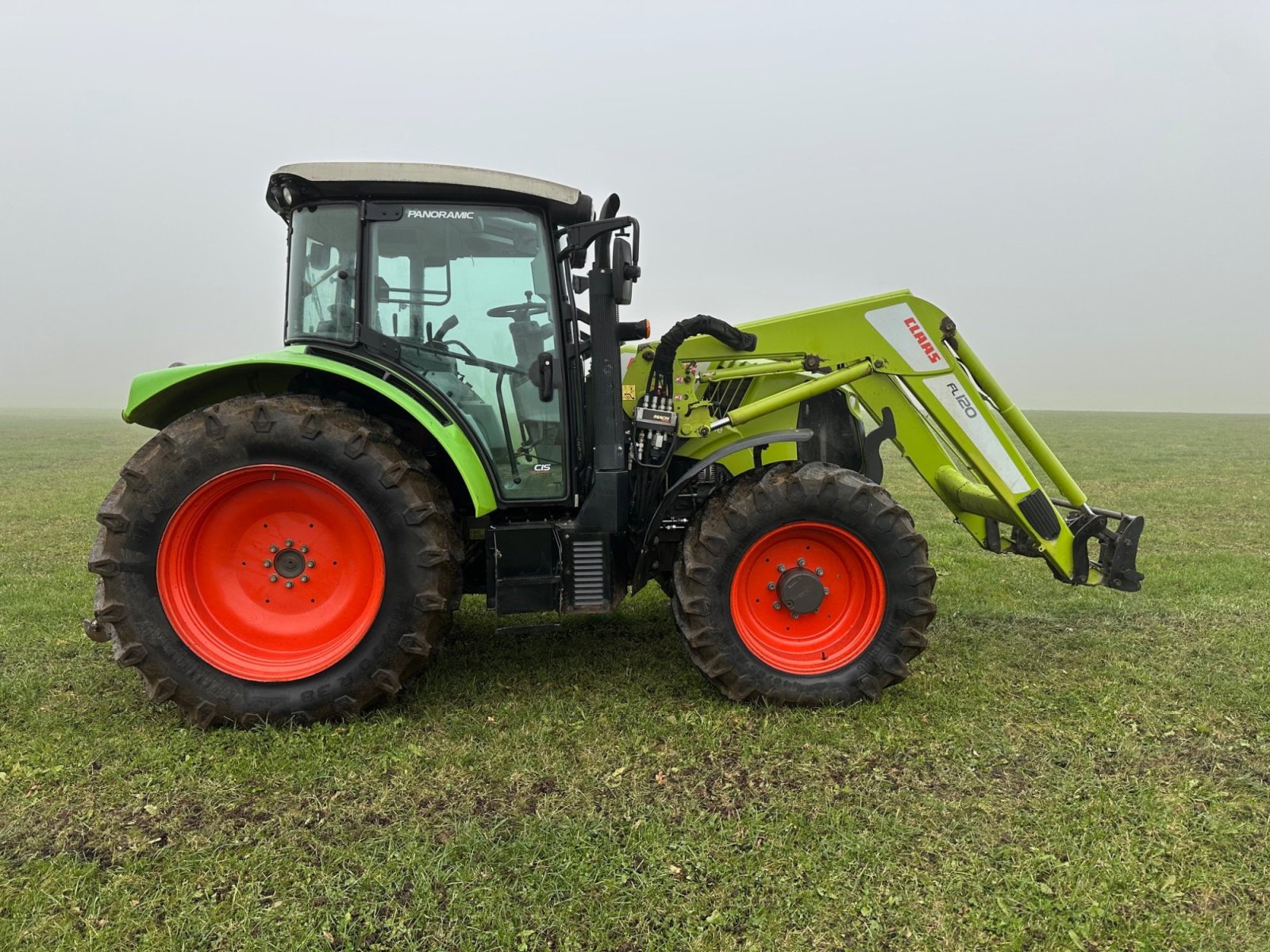 Traktor типа CLAAS Arion 440, Gebrauchtmaschine в Nellingen (Фотография 2)