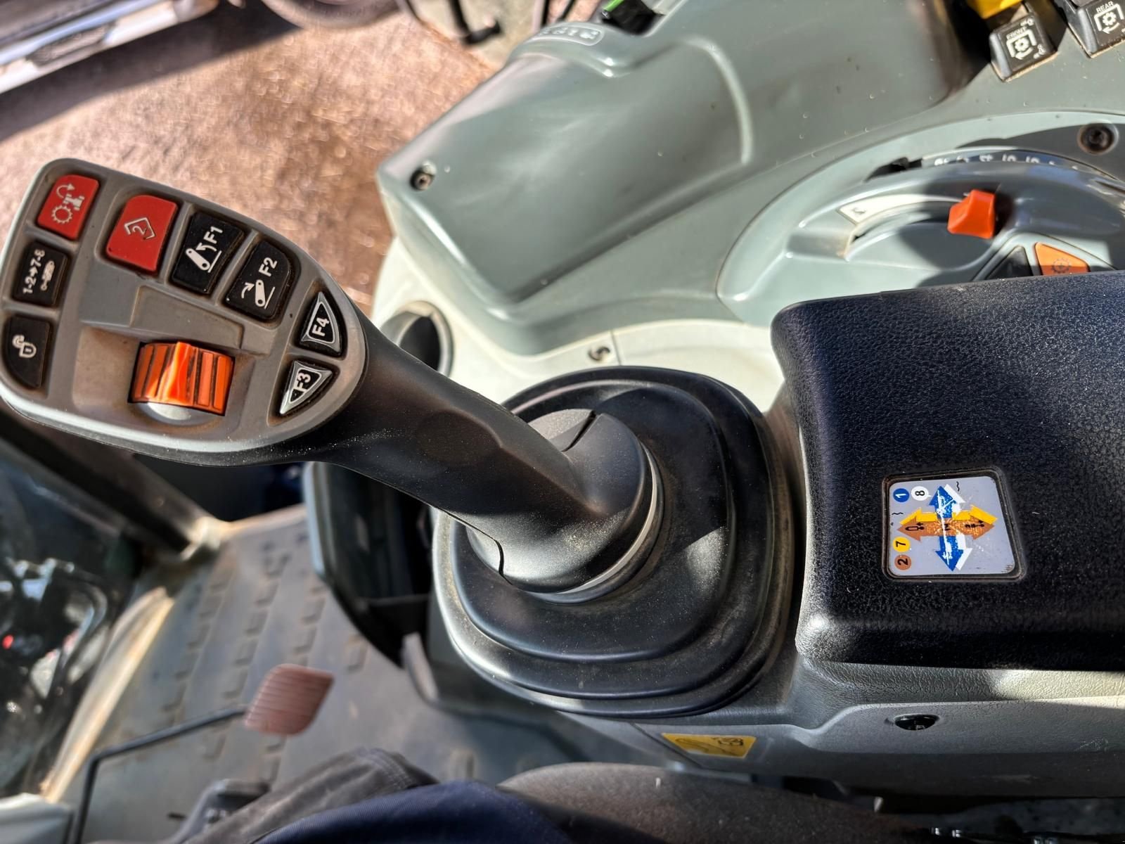 Traktor del tipo CLAAS Arion 450 CIS+, Gebrauchtmaschine en Hollenthon (Imagen 5)