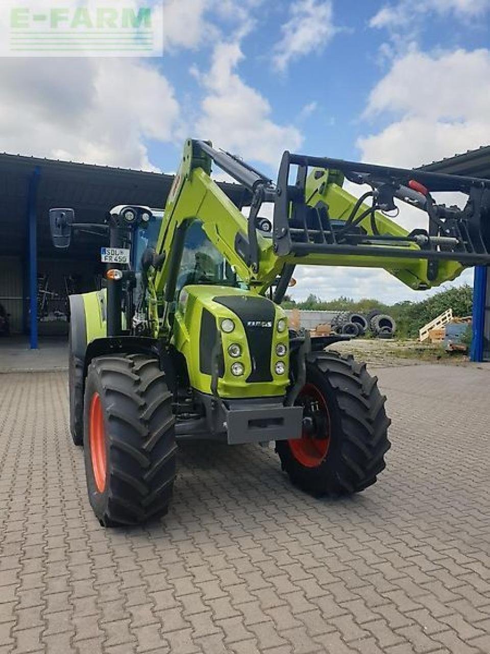 Traktor des Typs CLAAS arion 450 cis +frontlader fl 100 c, Gebrauchtmaschine in NEUENDORF AM SPECK (Bild 4)