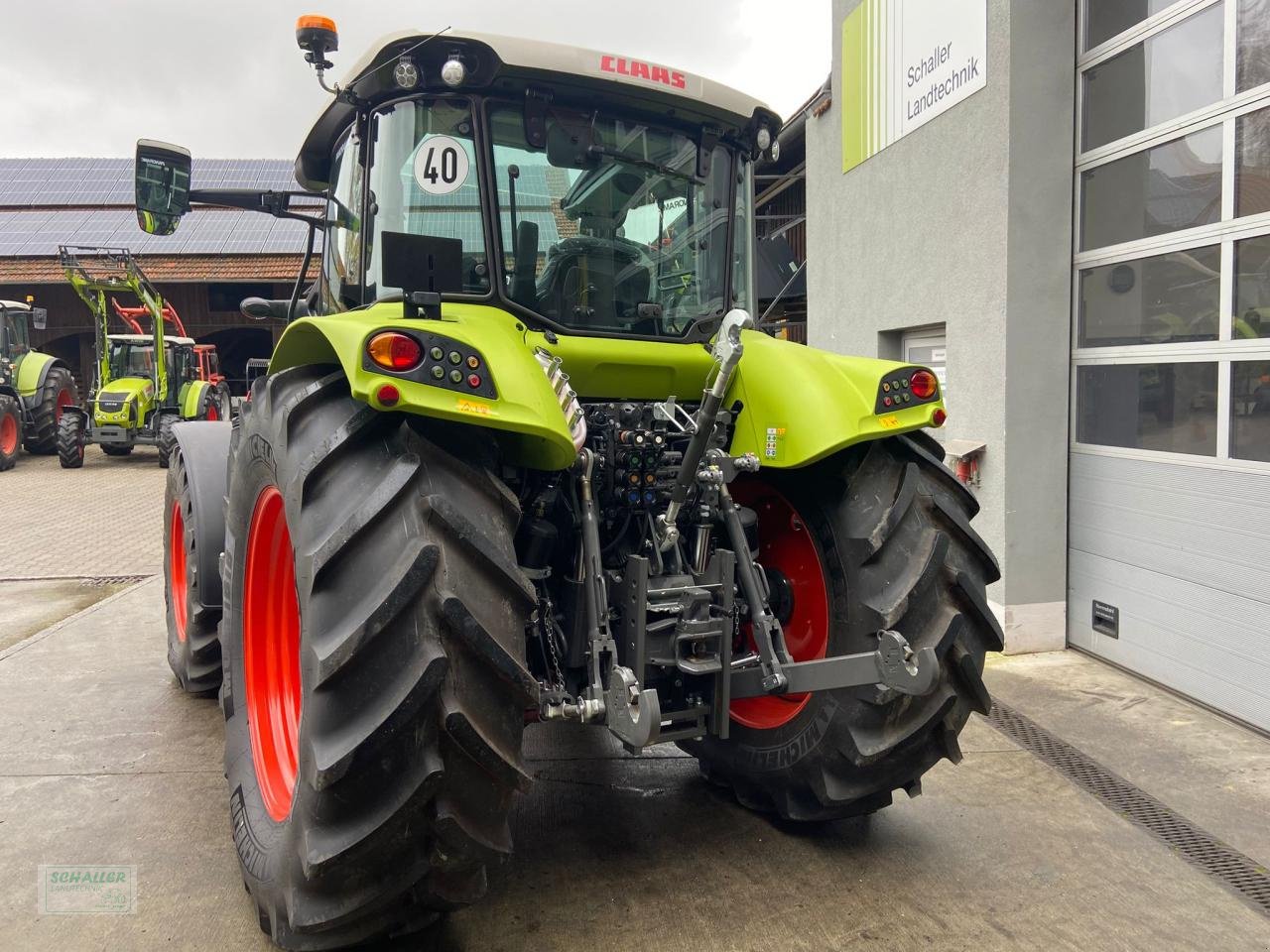 Traktor van het type CLAAS Arion 450 CIS neu FHZ gefederte Vorderachse, Neumaschine in Geiselhöring (Foto 7)