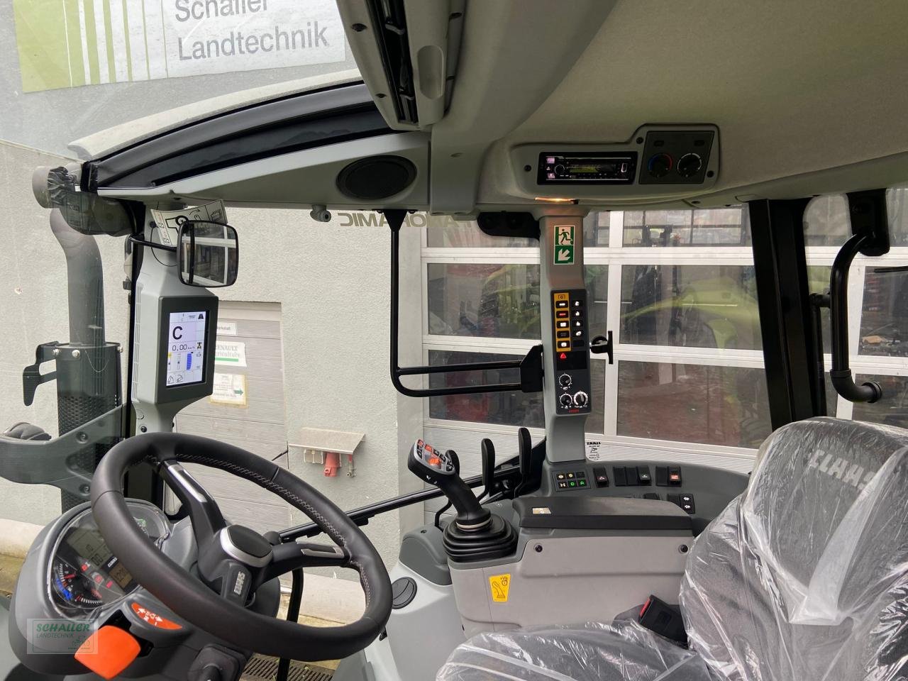 Traktor van het type CLAAS Arion 450 CIS neu FHZ gefederte Vorderachse, Neumaschine in Geiselhöring (Foto 10)