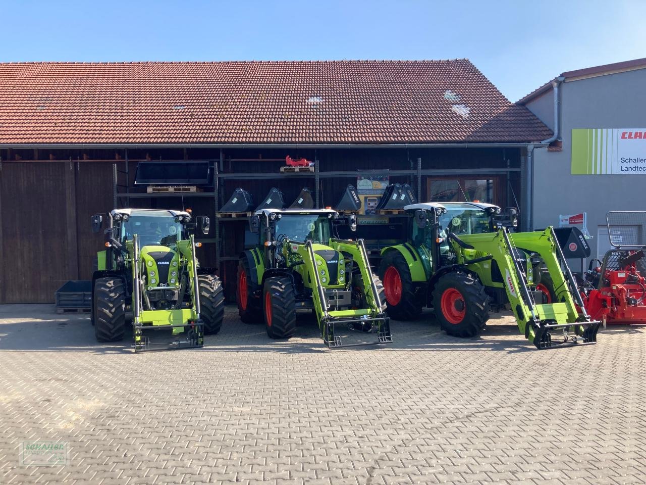 Traktor van het type CLAAS Arion 450 CIS neu FHZ gefederte Vorderachse, Neumaschine in Geiselhöring (Foto 12)