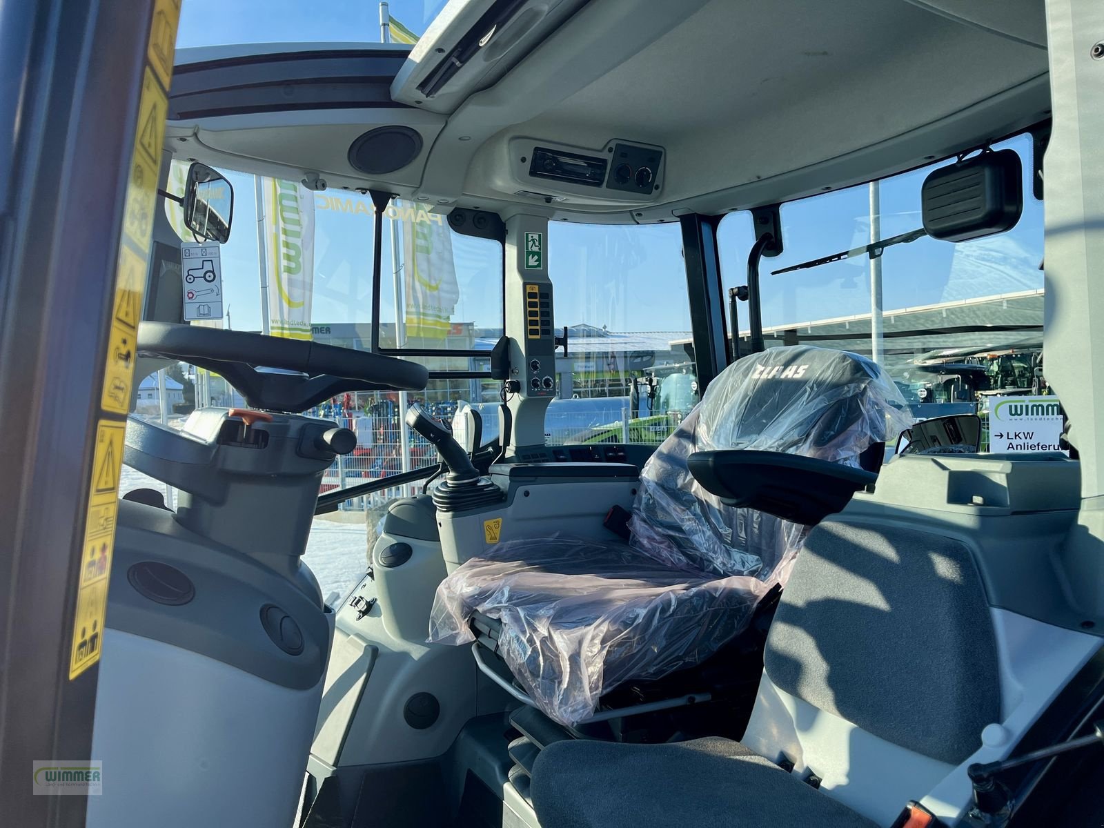 Traktor of the type CLAAS ARION 450 COMFORT / LASTSCHALT (ARION 400), Neumaschine in Kematen (Picture 12)