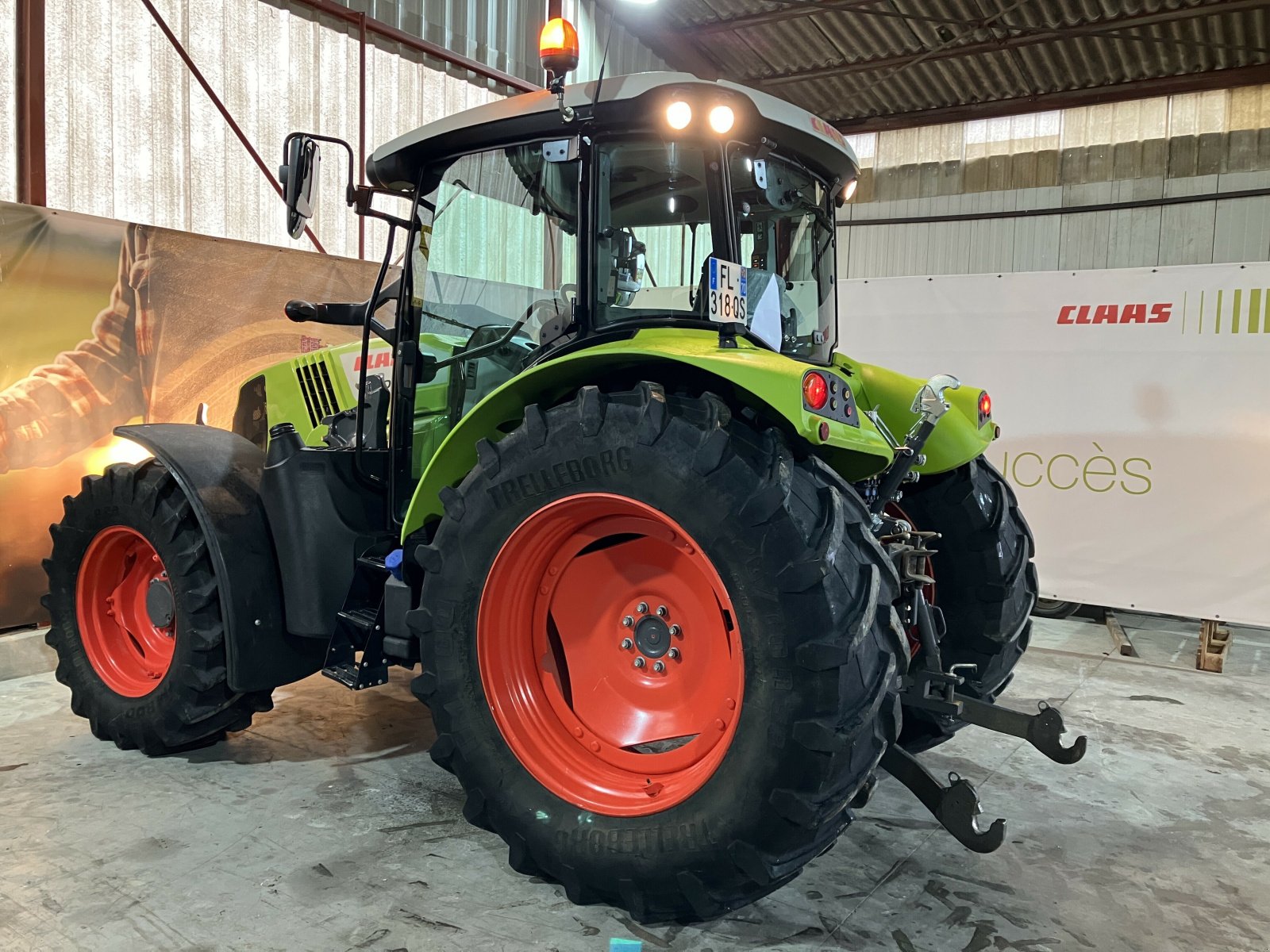 Traktor типа CLAAS ARION 450 CONCEPT, Gebrauchtmaschine в VAROIS & CHAIGNOT (Фотография 4)