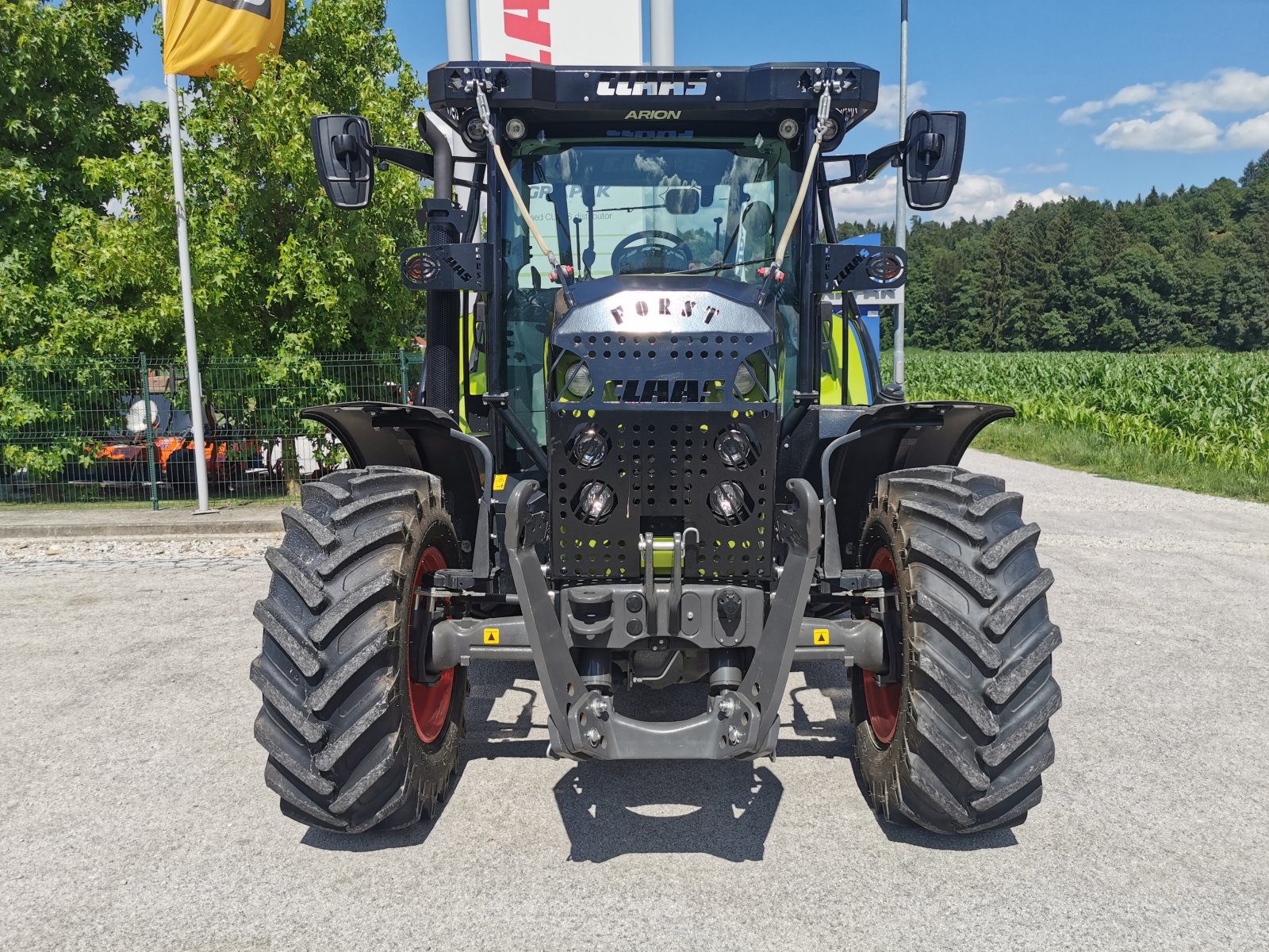 Traktor of the type CLAAS ARION 450, Gebrauchtmaschine in Naklo (Picture 3)