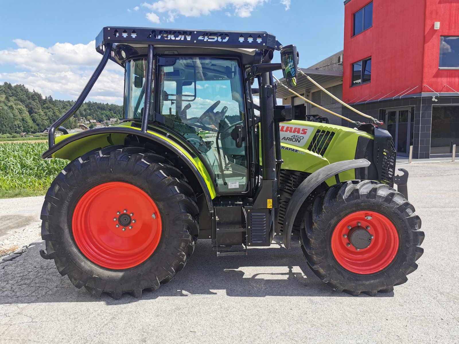 Traktor of the type CLAAS ARION 450, Gebrauchtmaschine in Naklo (Picture 5)
