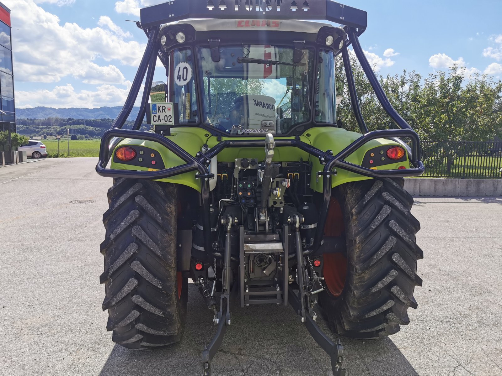 Traktor of the type CLAAS ARION 450, Gebrauchtmaschine in Naklo (Picture 7)
