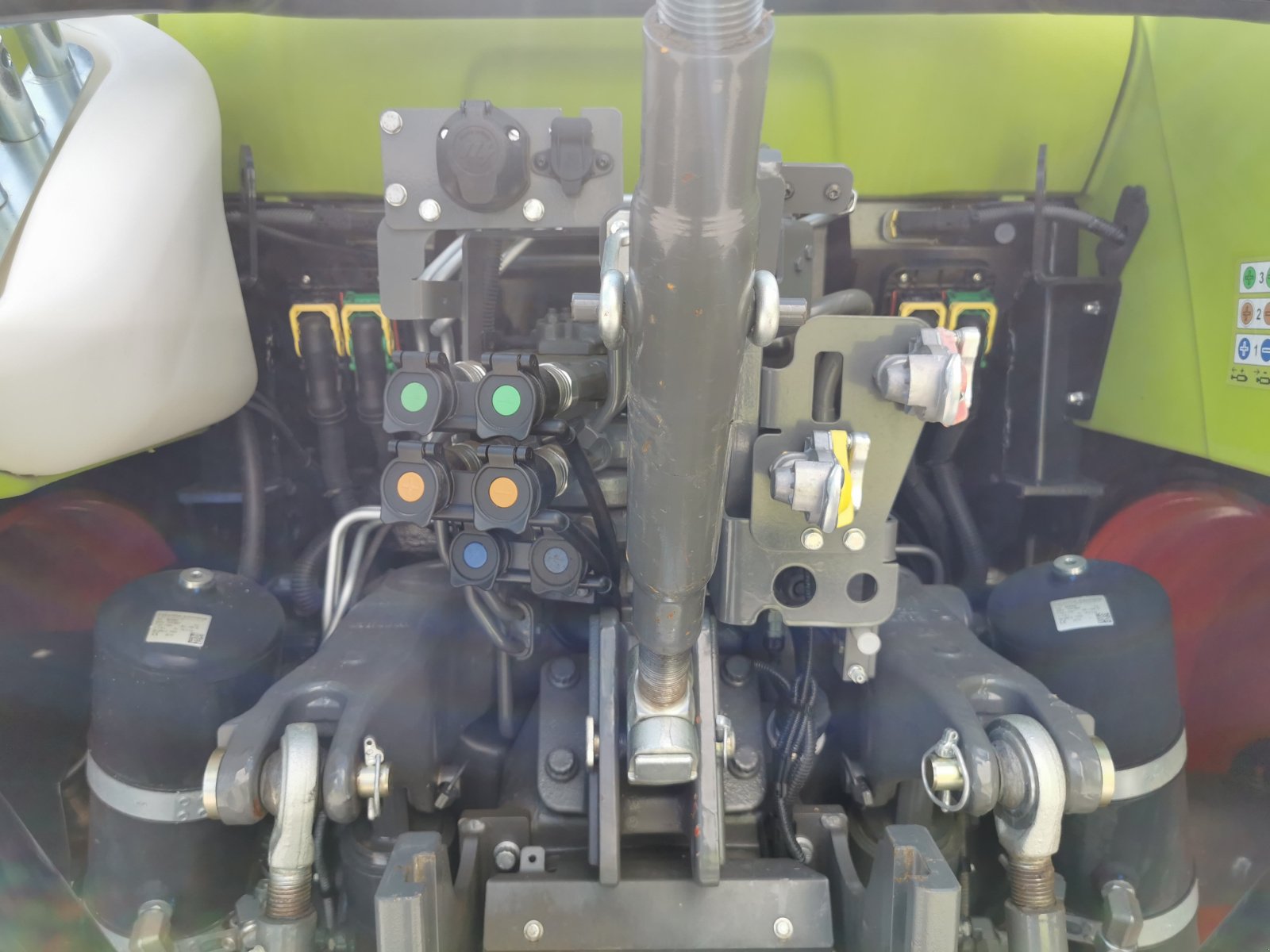 Traktor of the type CLAAS ARION 450, Gebrauchtmaschine in Naklo (Picture 8)