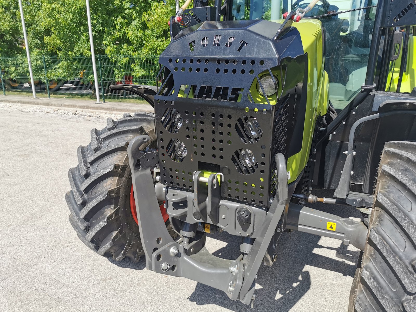 Traktor of the type CLAAS ARION 450, Gebrauchtmaschine in Naklo (Picture 11)
