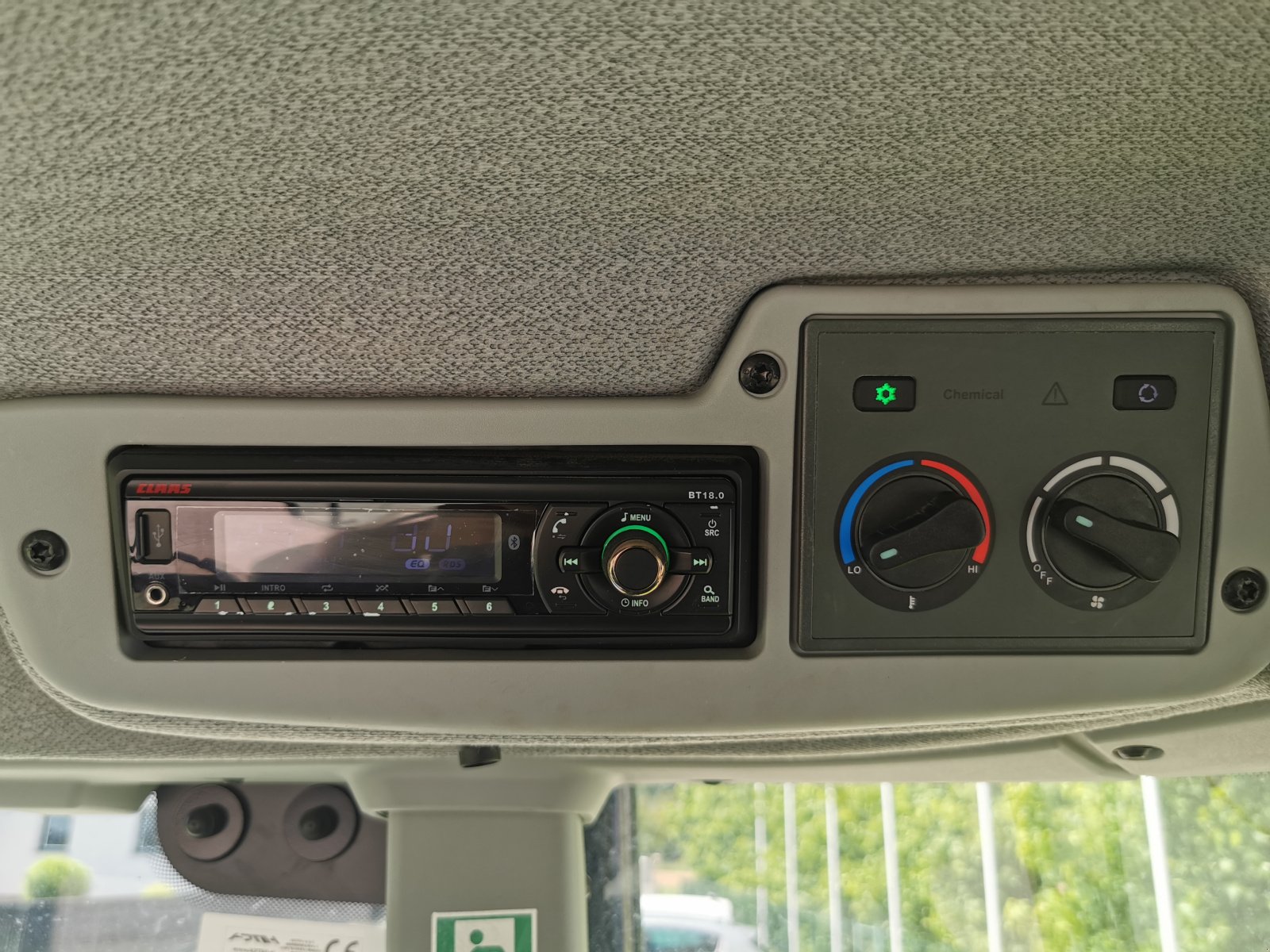 Traktor of the type CLAAS ARION 450, Gebrauchtmaschine in Naklo (Picture 21)