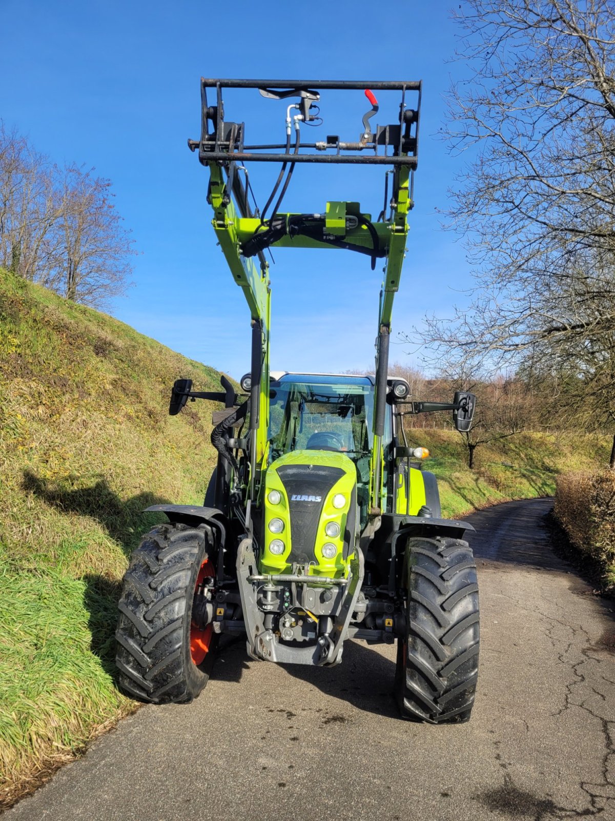 Traktor типа CLAAS Arion 460 CIS+ PANORAMIC, Gebrauchtmaschine в Kenzingen (Фотография 1)