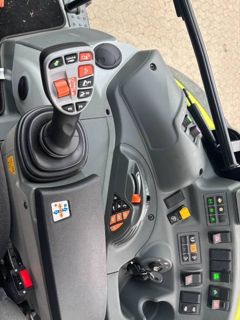 Traktor du type CLAAS Arion 470 CIS + Panoramic, Gebrauchtmaschine en Ribe (Photo 19)