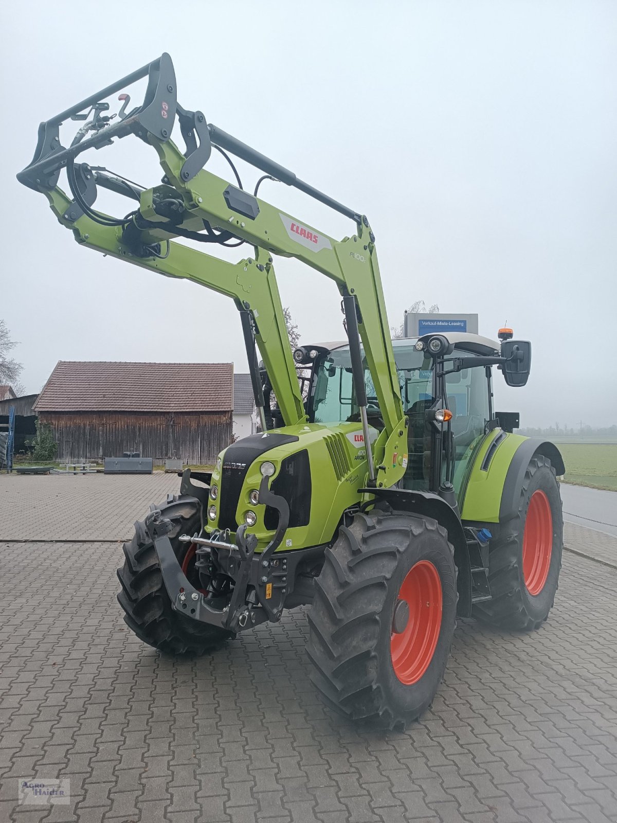 Traktor типа CLAAS Arion 470, Gebrauchtmaschine в Moosthenning (Фотография 3)