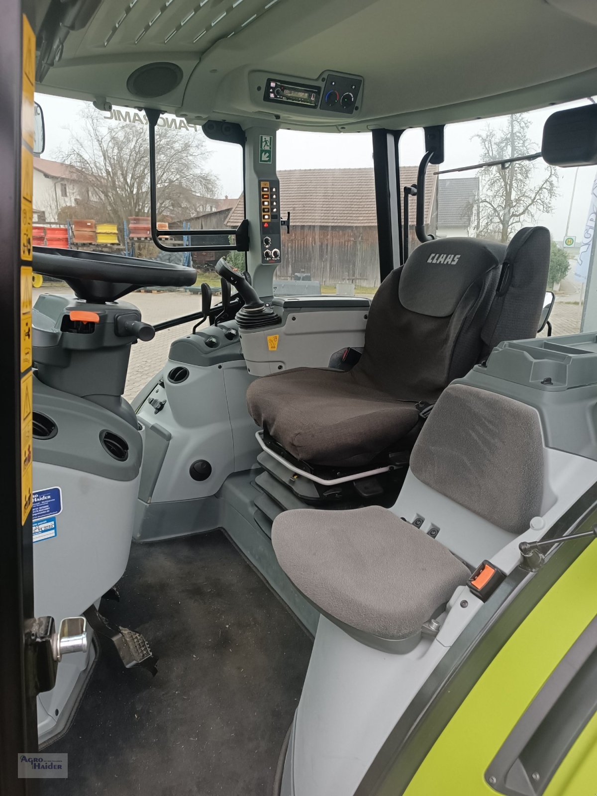 Traktor типа CLAAS Arion 470, Gebrauchtmaschine в Moosthenning (Фотография 11)