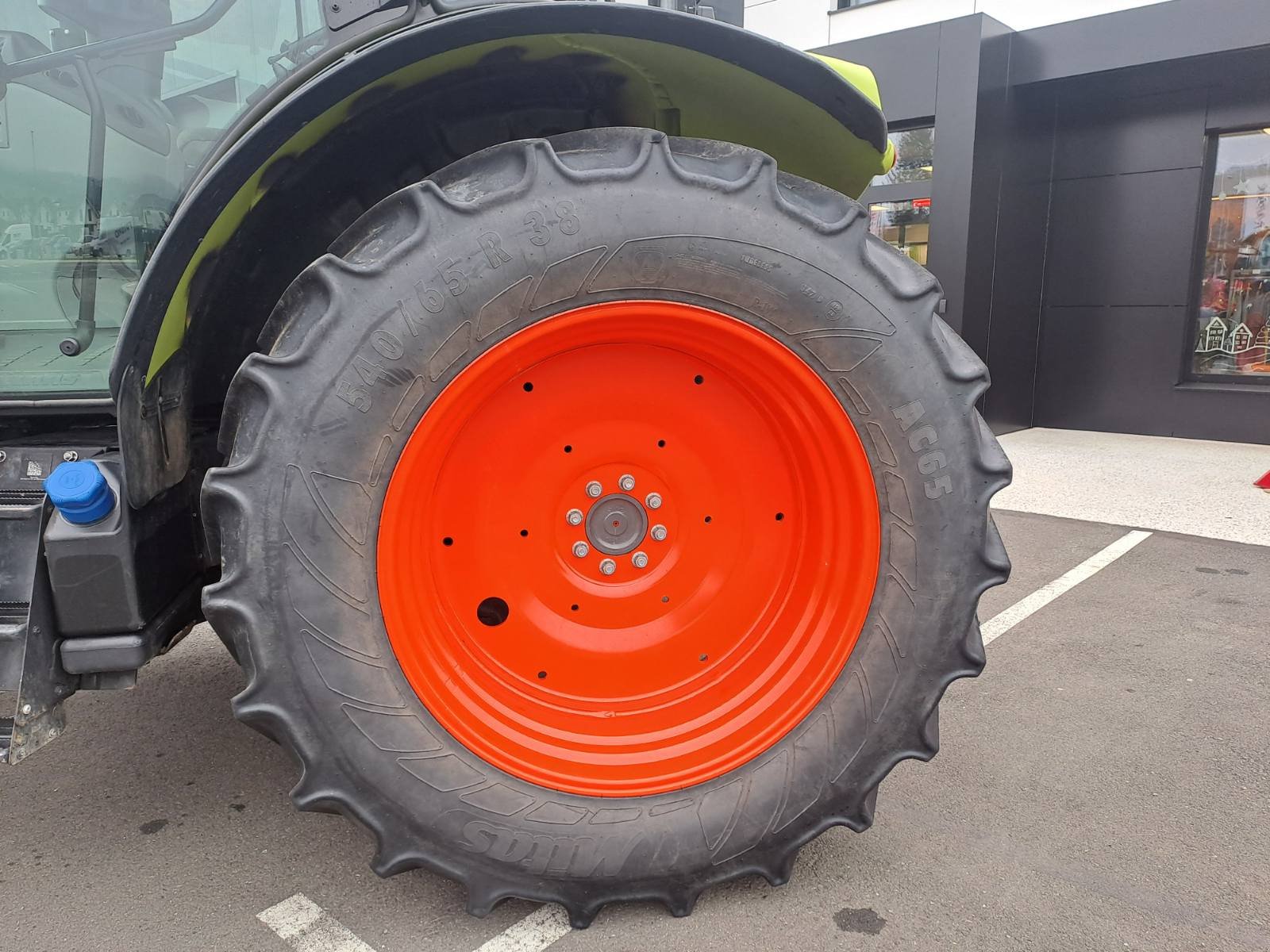 Traktor типа CLAAS ARION 470, Gebrauchtmaschine в Naklo (Фотография 11)