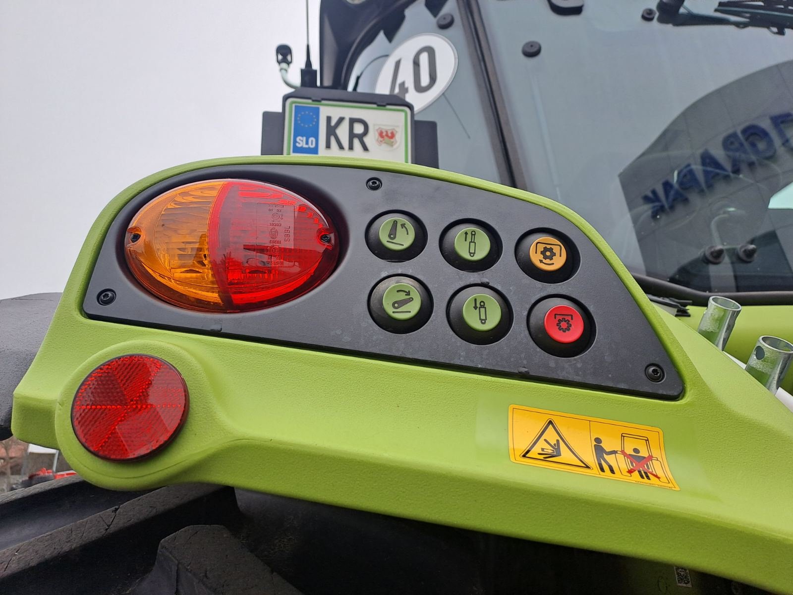 Traktor типа CLAAS ARION 470, Gebrauchtmaschine в Naklo (Фотография 12)