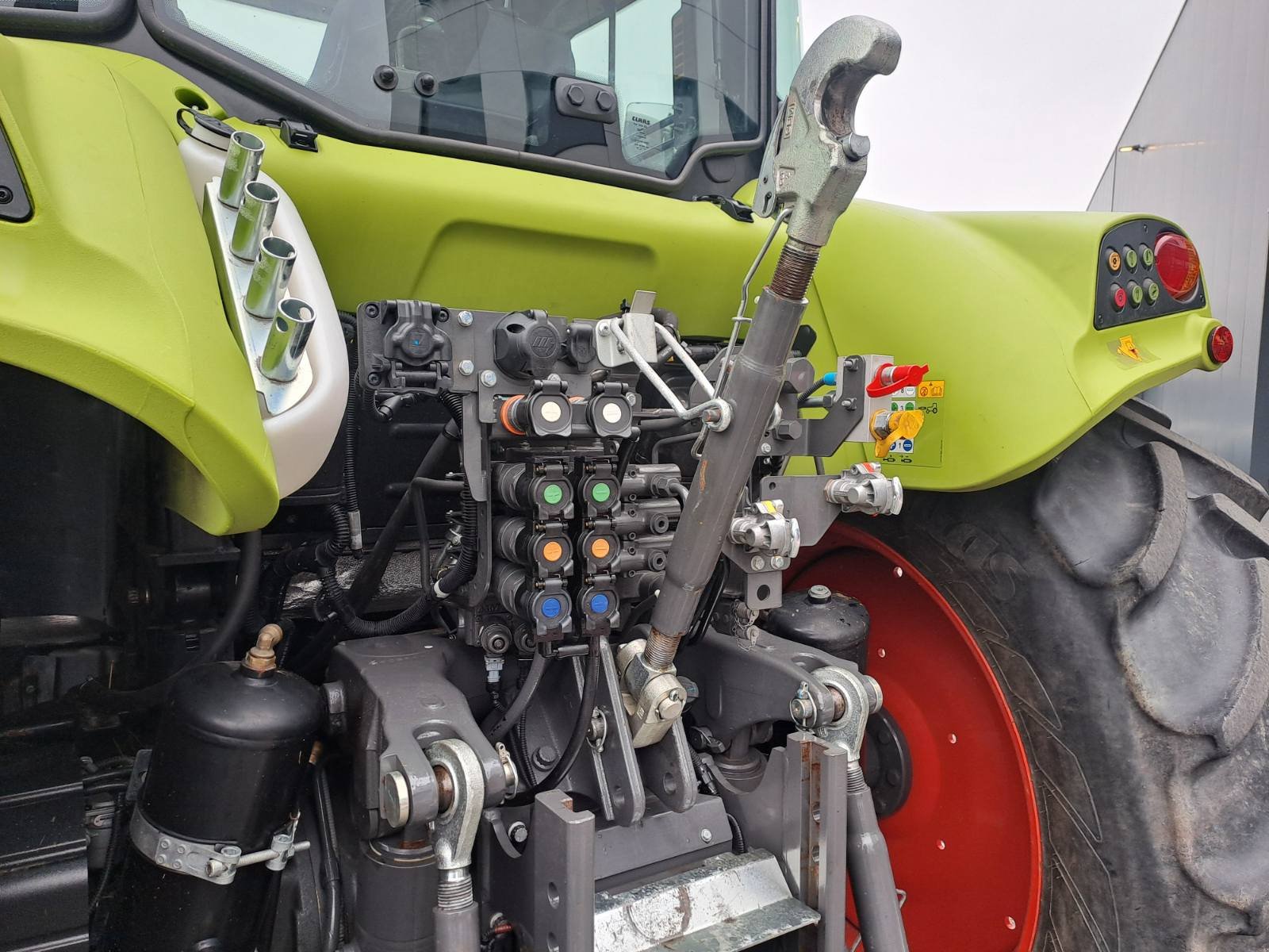 Traktor типа CLAAS ARION 470, Gebrauchtmaschine в Naklo (Фотография 16)