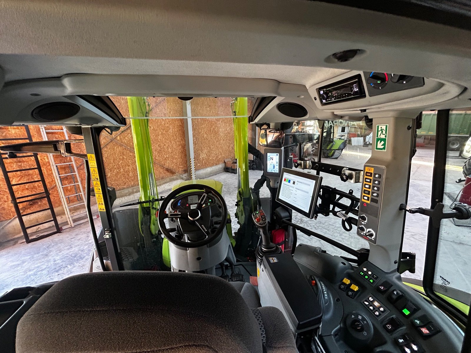 Traktor типа CLAAS Arion 470, Gebrauchtmaschine в Feuchtwangen (Фотография 14)